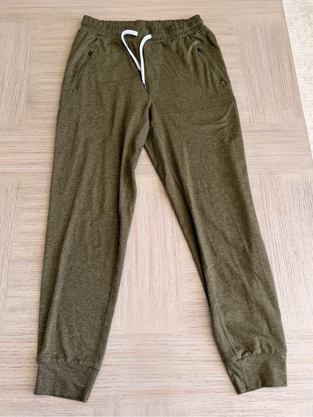 Men’s Vuori Ponto Performance Joggers BNWOT SZ M Olive Green Color
